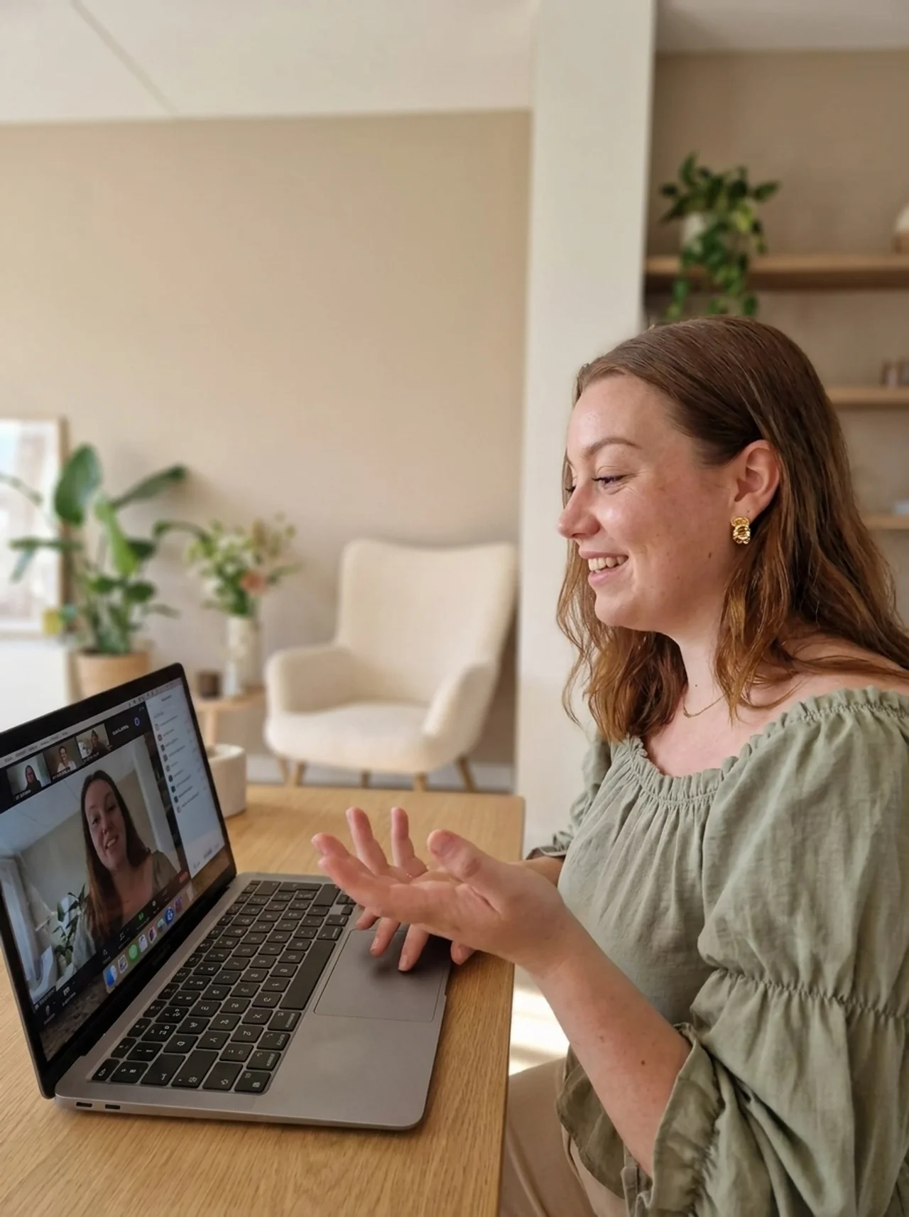 Personal coaching conversation in a warm and confidential atmosphere